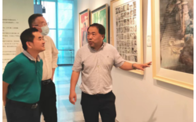 接受廉洁文化熏陶 推进清廉国企建设海南渔业组织参观自贸港清廉书画展